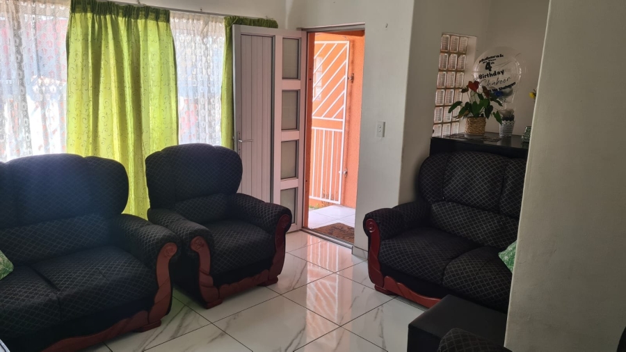 5 Bedroom Property for Sale in Rocklands Western Cape